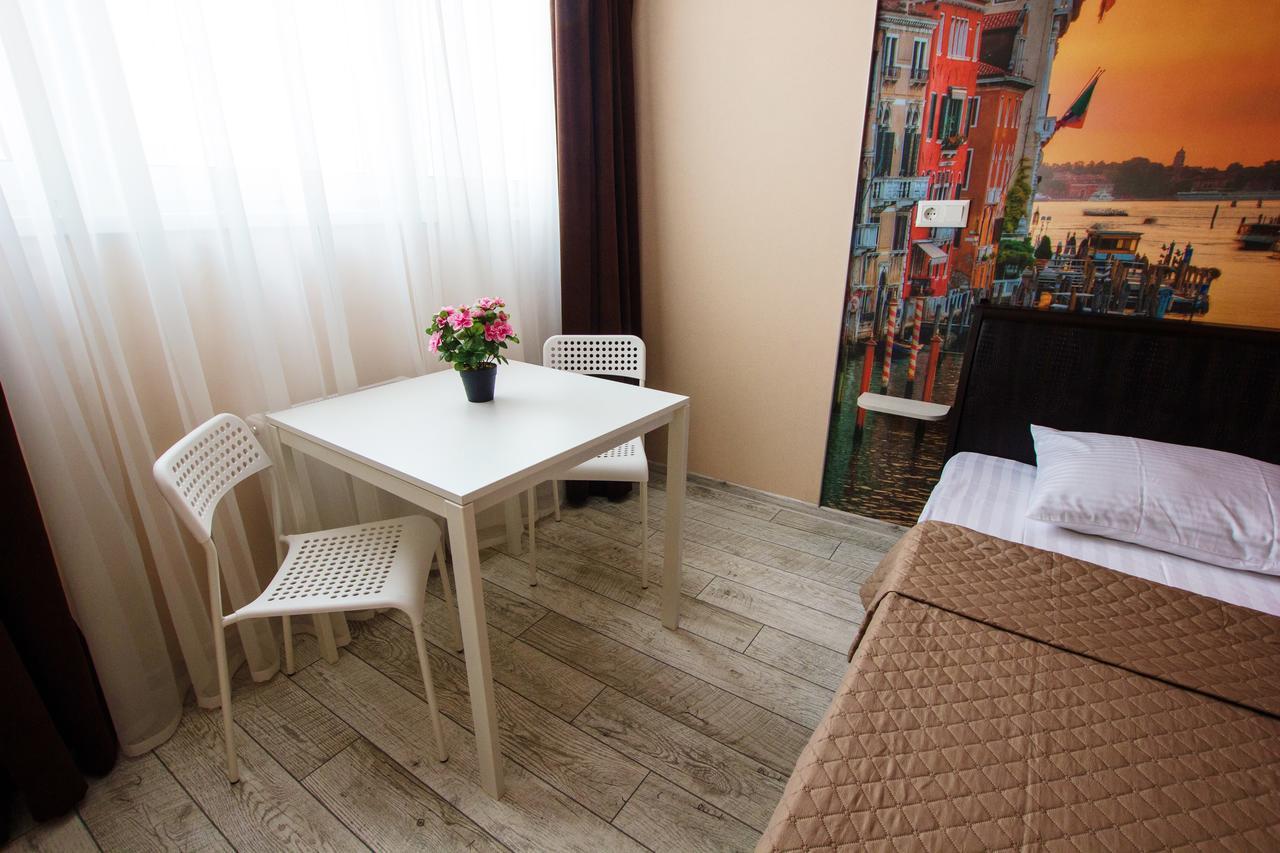 East Residence White Kiev Esterno foto